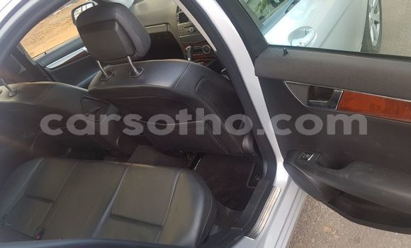 Acheter Occasion Voiture Mercedes-Benz C–Class Gris à Maseru, Maseru Acheter Occasion Voiture Mercedes-Benz C–Class Gris à Maseru, Maseru