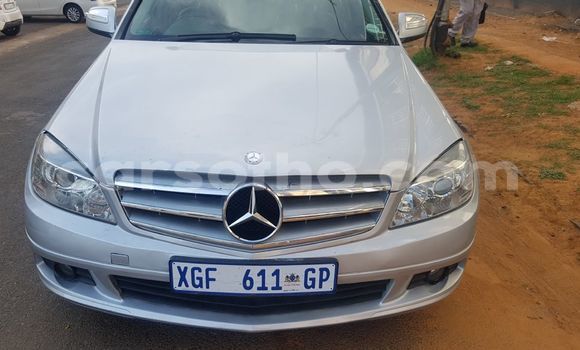 Acheter Occasion Voiture Mercedes-Benz C–Class Gris à Maseru, Maseru Acheter Occasion Voiture Mercedes-Benz C–Class Gris à Maseru, Maseru