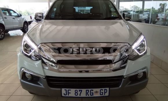 Buy Used Isuzu MU-X Silver Car in Maseru in Maseru Buy Used Isuzu MU-X Silver Car in Maseru in Maseru