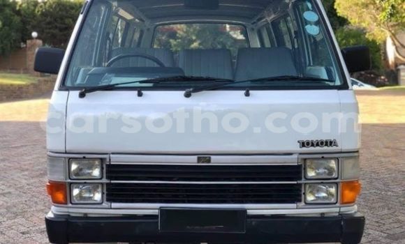 Buy Used Toyota Hiace White Car in Thaba–Tseka in Mafeteng Buy Used Toyota Hiace White Car in Thaba–Tseka in Mafeteng
