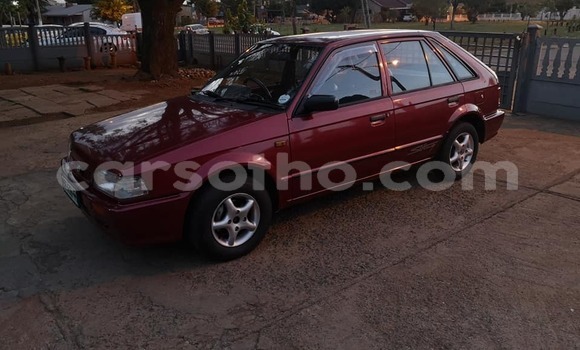 Sayi Na hannu Mazda 323 Red Mota in Maseru a Maseru Sayi Na hannu Mazda 323 Red Mota in Maseru a Maseru
