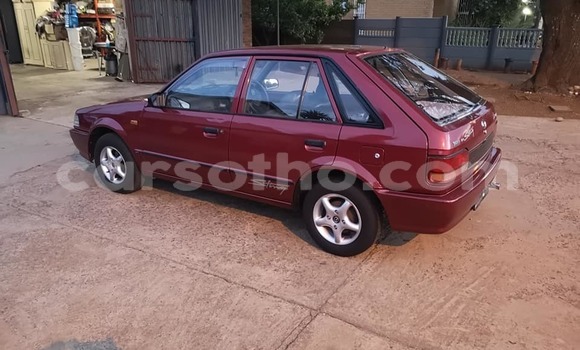 Sayi Na hannu Mazda 323 Red Mota in Maseru a Maseru Sayi Na hannu Mazda 323 Red Mota in Maseru a Maseru