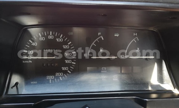 Sayi Na hannu Mazda 323 Red Mota in Maseru a Maseru Sayi Na hannu Mazda 323 Red Mota in Maseru a Maseru