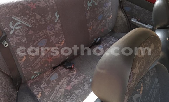 Sayi Na hannu Mazda 323 Red Mota in Maseru a Maseru Sayi Na hannu Mazda 323 Red Mota in Maseru a Maseru