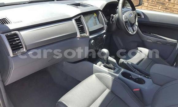 Sayi Na hannu Ford Ranger White Mota in Maseru a Maseru Sayi Na hannu Ford Ranger White Mota in Maseru a Maseru