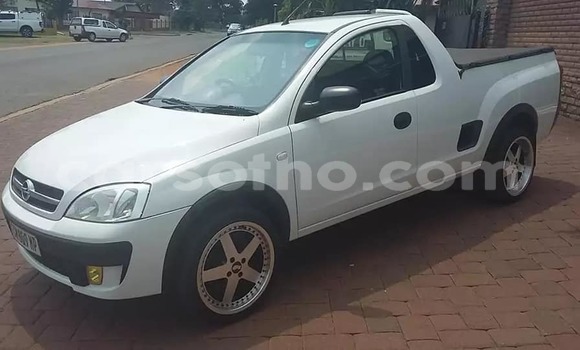 Sayi Na hannu Opel Corsa White Mota in Maputsoe a Leribe Sayi Na hannu Opel Corsa White Mota in Maputsoe a Leribe