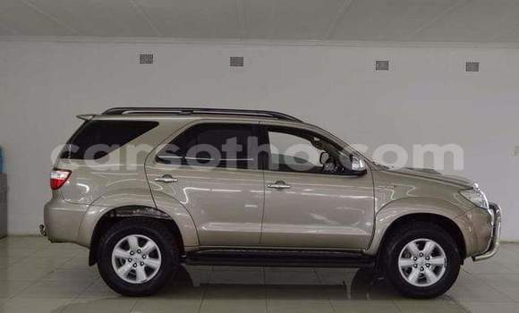 Buy Used Toyota Fortuner Silver Car in Mokhotlong in Berea Buy Used Toyota Fortuner Silver Car in Mokhotlong in Berea