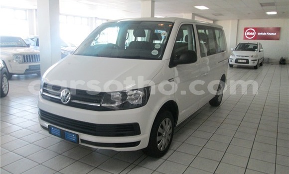 اشتري مستعمل Volkswagen Caravelle White سيارة في Maseru في Maseru اشتري مستعمل Volkswagen Caravelle White سيارة في Maseru في Maseru