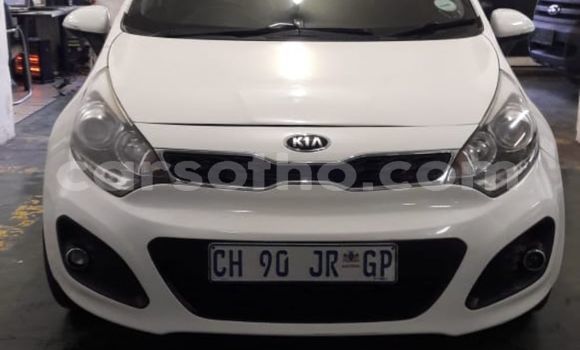Sayi Na hannu Kia Rio White Mota in Maseru a Maseru Sayi Na hannu Kia Rio White Mota in Maseru a Maseru