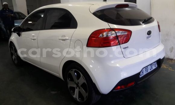 Sayi Na hannu Kia Rio White Mota in Maseru a Maseru Sayi Na hannu Kia Rio White Mota in Maseru a Maseru