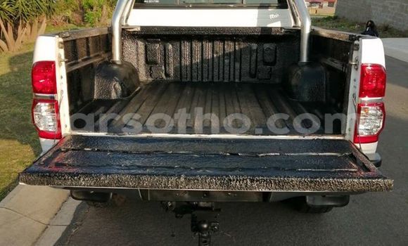 Acheter Occasion Voiture Toyota Hilux Blanc à Hlotse, Leribe Acheter Occasion Voiture Toyota Hilux Blanc à Hlotse, Leribe