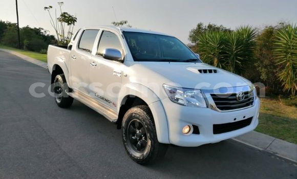 Acheter Occasion Voiture Toyota Hilux Blanc à Hlotse, Leribe Acheter Occasion Voiture Toyota Hilux Blanc à Hlotse, Leribe