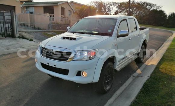Acheter Occasion Voiture Toyota Hilux Blanc à Hlotse, Leribe Acheter Occasion Voiture Toyota Hilux Blanc à Hlotse, Leribe