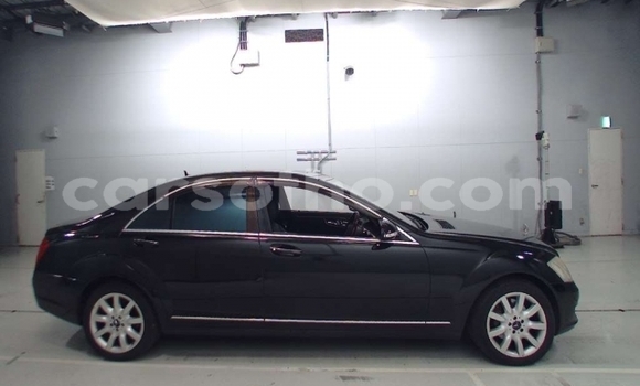 Acheter Occasion Voiture Mercedes-Benz S-klasse Noir à Roma, Maseru Acheter Occasion Voiture Mercedes-Benz S-klasse Noir à Roma, Maseru