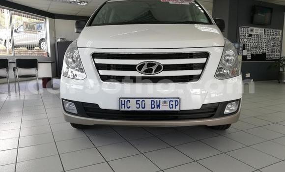 Buy Used Hyundai H1 White Car in Maseru in Maseru Buy Used Hyundai H1 White Car in Maseru in Maseru