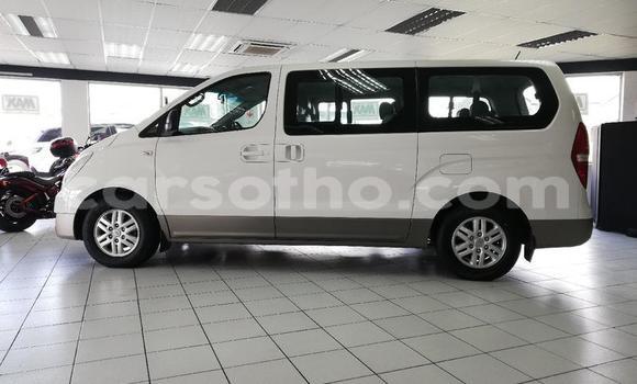 Buy Used Hyundai H1 White Car in Maseru in Maseru Buy Used Hyundai H1 White Car in Maseru in Maseru