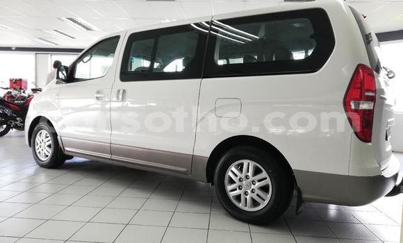 Buy Used Hyundai H1 White Car in Maseru in Maseru Buy Used Hyundai H1 White Car in Maseru in Maseru