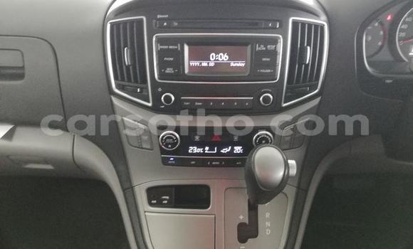 Buy Used Hyundai H1 White Car in Maseru in Maseru Buy Used Hyundai H1 White Car in Maseru in Maseru