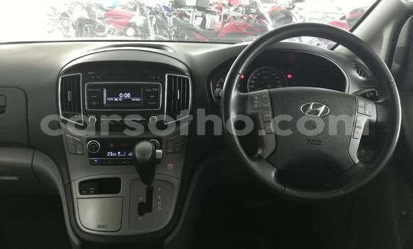 Buy Used Hyundai H1 White Car in Maseru in Maseru Buy Used Hyundai H1 White Car in Maseru in Maseru