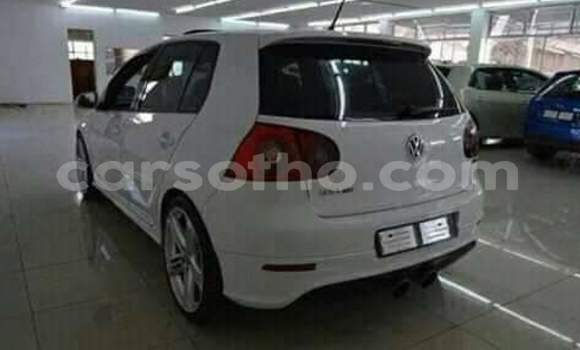 اشتري مستعمل Volkswagen Golf GTI White سيارة في Maseru في Maseru اشتري مستعمل Volkswagen Golf GTI White سيارة في Maseru في Maseru