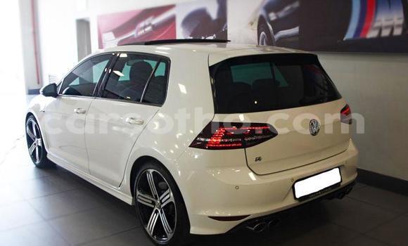 اشتري مستعمل Volkswagen Golf R White سيارة في Maseru في Maseru اشتري مستعمل Volkswagen Golf R White سيارة في Maseru في Maseru