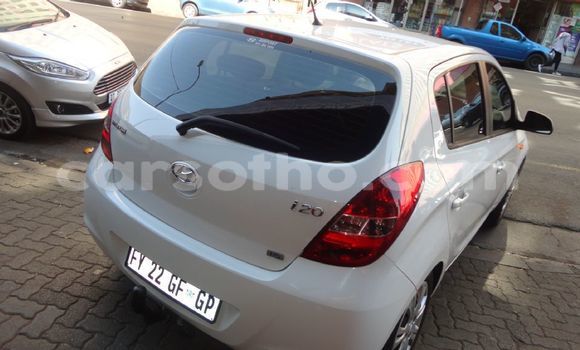 Buy Used Hyundai i20 White Car in Maseru in Maseru Buy Used Hyundai i20 White Car in Maseru in Maseru