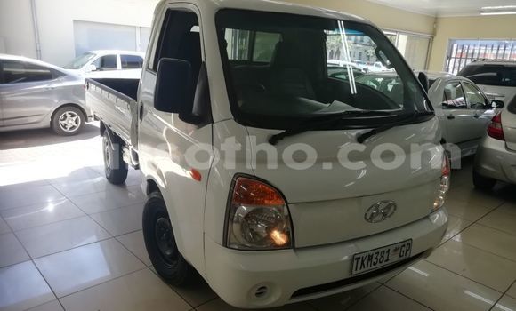 Sayi Na hannu Hyundai H1 White Mota in Butha Buthe a Butha-Buthe Sayi Na hannu Hyundai H1 White Mota in Butha Buthe a Butha-Buthe