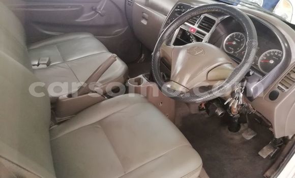 Sayi Na hannu Hyundai H1 White Mota in Butha Buthe a Butha-Buthe Sayi Na hannu Hyundai H1 White Mota in Butha Buthe a Butha-Buthe