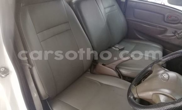 Sayi Na hannu Hyundai H1 White Mota in Butha Buthe a Butha-Buthe Sayi Na hannu Hyundai H1 White Mota in Butha Buthe a Butha-Buthe