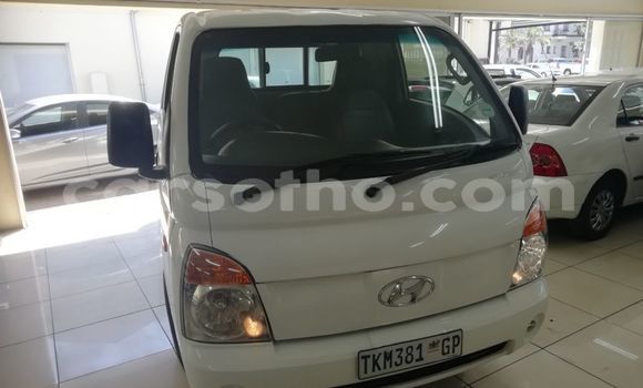 Sayi Na hannu Hyundai H1 White Mota in Butha Buthe a Butha-Buthe Sayi Na hannu Hyundai H1 White Mota in Butha Buthe a Butha-Buthe