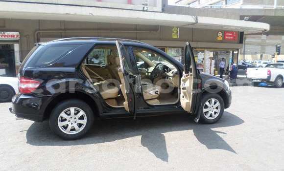 Acheter Occasion Voiture Mercedes-Benz ML–Class Noir à Butha Buthe, Butha-Buthe Acheter Occasion Voiture Mercedes-Benz ML–Class Noir à Butha Buthe, Butha-Buthe