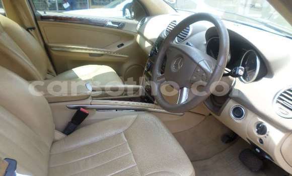 Acheter Occasion Voiture Mercedes-Benz ML–Class Noir à Butha Buthe, Butha-Buthe Acheter Occasion Voiture Mercedes-Benz ML–Class Noir à Butha Buthe, Butha-Buthe