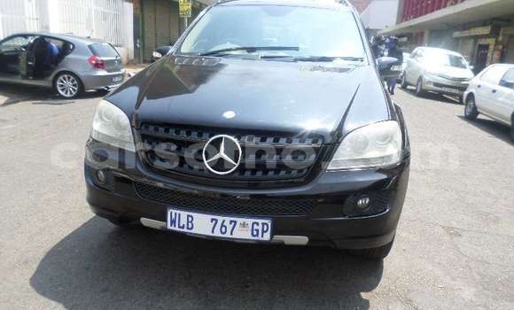 Acheter Occasion Voiture Mercedes-Benz ML–Class Noir à Butha Buthe, Butha-Buthe Acheter Occasion Voiture Mercedes-Benz ML–Class Noir à Butha Buthe, Butha-Buthe