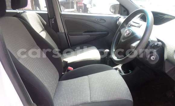 Acheter Occasion Voiture Toyota Auris Blanc à Butha Buthe, Butha-Buthe Acheter Occasion Voiture Toyota Auris Blanc à Butha Buthe, Butha-Buthe