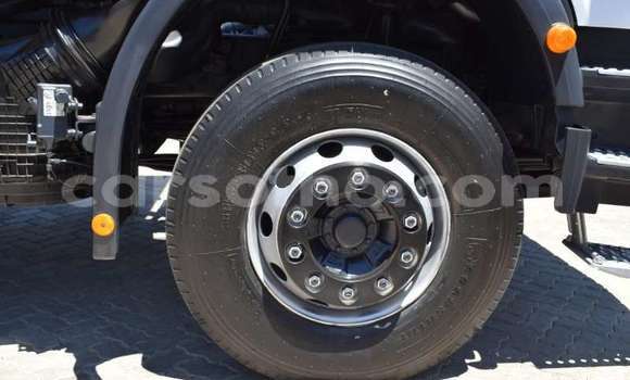 Acheter Occasion Utilitaire Mercedes‒Benz 2628 Blanc à Maseru, Maseru Acheter Occasion Utilitaire Mercedes‒Benz 2628 Blanc à Maseru, Maseru