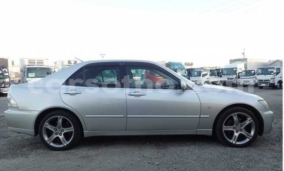 Sayi Na hannu Toyota Altezza Silver Mota in Butha Buthe a Butha-Buthe Sayi Na hannu Toyota Altezza Silver Mota in Butha Buthe a Butha-Buthe