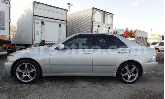 Sayi Na hannu Toyota Altezza Silver Mota in Butha Buthe a Butha-Buthe Sayi Na hannu Toyota Altezza Silver Mota in Butha Buthe a Butha-Buthe