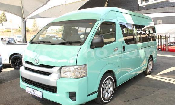 Buy Used Toyota 4Runner White Car in Maseru in Maseru Buy Used Toyota 4Runner White Car in Maseru in Maseru