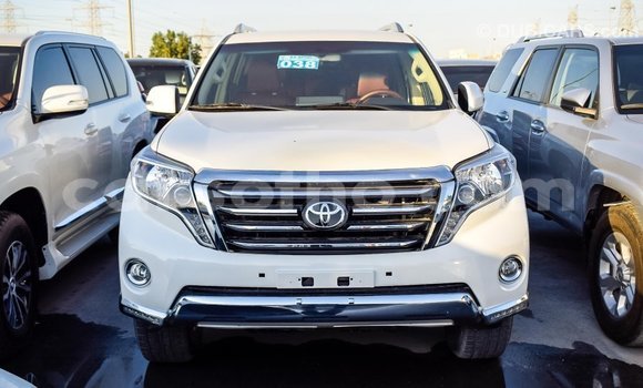 Acheter Import Voiture Toyota Prado Blanc à Import - Dubai, Maseru Acheter Import Voiture Toyota Prado Blanc à Import - Dubai, Maseru