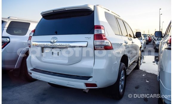 Acheter Import Voiture Toyota Prado Blanc à Import - Dubai, Maseru Acheter Import Voiture Toyota Prado Blanc à Import - Dubai, Maseru