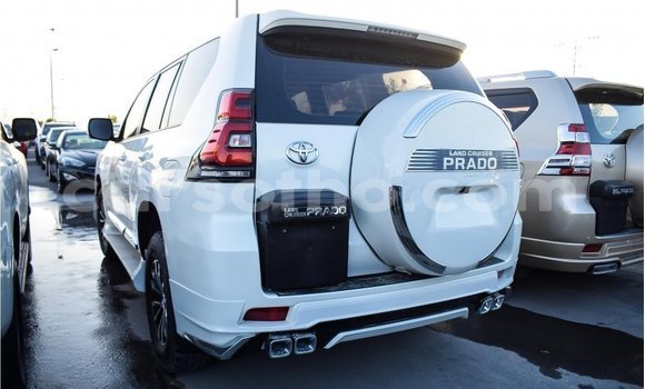 Sayi Imported Toyota Prado White Mota in Import - Dubai a Maseru Sayi Imported Toyota Prado White Mota in Import - Dubai a Maseru