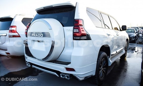 Sayi Imported Toyota Prado White Mota in Import - Dubai a Maseru Sayi Imported Toyota Prado White Mota in Import - Dubai a Maseru