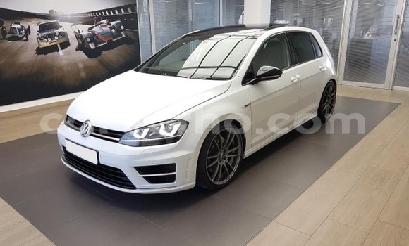 Acheter Occasion Voiture Volkswagen Golf R Blanc à Hlotse, Leribe Acheter Occasion Voiture Volkswagen Golf R Blanc à Hlotse, Leribe