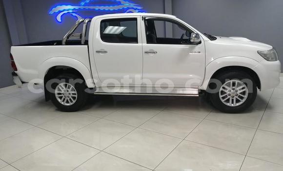 Buy Used Toyota Hilux White Car in Maseru in Maseru Buy Used Toyota Hilux White Car in Maseru in Maseru