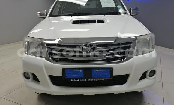 Buy Used Toyota Hilux White Car in Maseru in Maseru Buy Used Toyota Hilux White Car in Maseru in Maseru