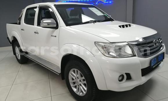 Buy Used Toyota Hilux White Car in Maseru in Maseru Buy Used Toyota Hilux White Car in Maseru in Maseru