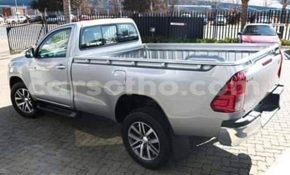 Sayi Na hannu Toyota Hilux Silver Mota in Maseru a Maseru Sayi Na hannu Toyota Hilux Silver Mota in Maseru a Maseru