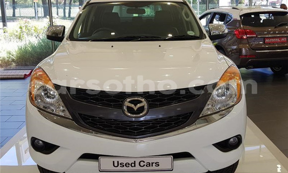اشتري مستعمل Mazda BT-50 White سيارة في Butha Buthe في Butha-Buthe اشتري مستعمل Mazda BT-50 White سيارة في Butha Buthe في Butha-Buthe