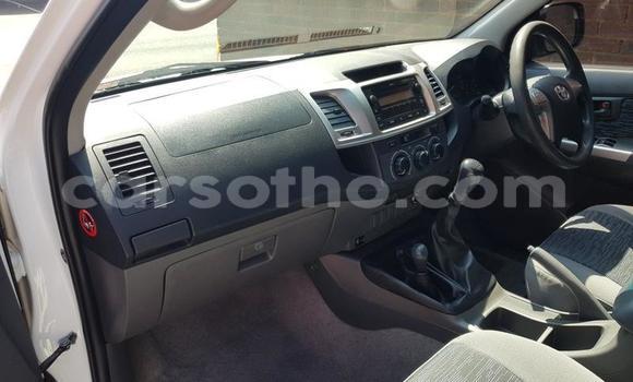 Acheter Occasion Voiture Toyota Hilux Blanc à Maseru, Maseru Acheter Occasion Voiture Toyota Hilux Blanc à Maseru, Maseru