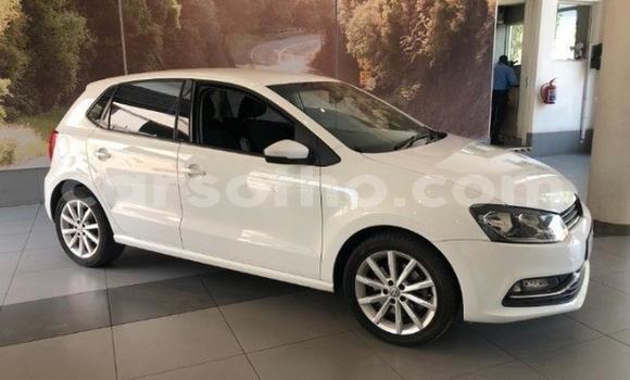 اشتري مستعمل Volkswagen Polo White سيارة في Maseru في Maseru اشتري مستعمل Volkswagen Polo White سيارة في Maseru في Maseru